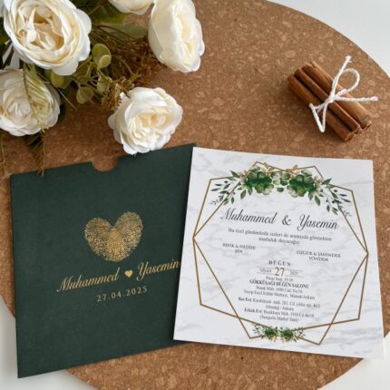 Zümrüt yeşili kare davetiye