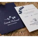 Gümüş yaldızlı lacivert davetiye