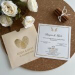 Altın yaldızlı kare davetiye